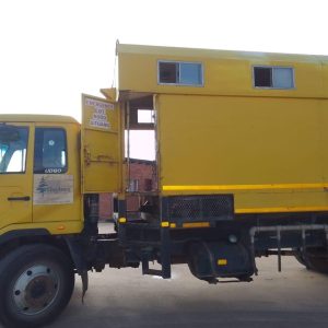 2013 Nissan ud 80 fire and labour truck