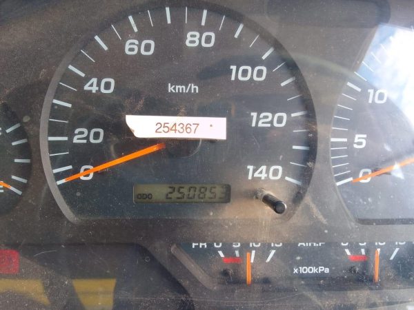 2013 Nissan ud 80 fire and labour truck - Image 7