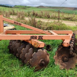Rhino 8x8 off set disc harrow