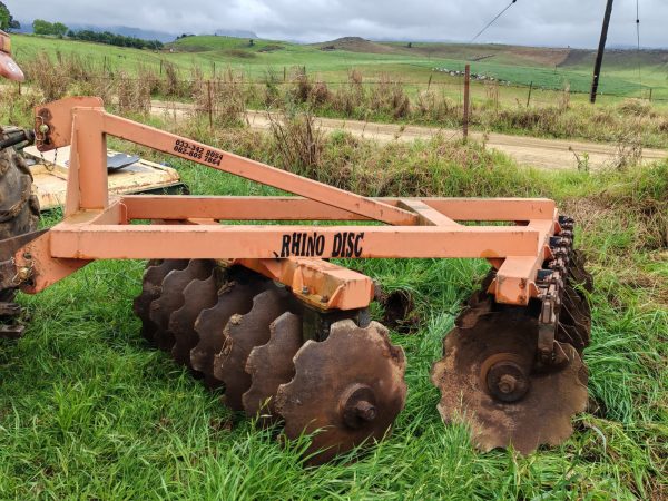 Rhino 8x8 off set disc harrow