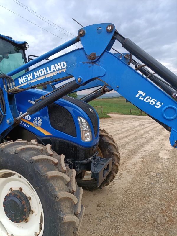 2021 New holland T5.110s 4x4 cab tractor loader - Image 4