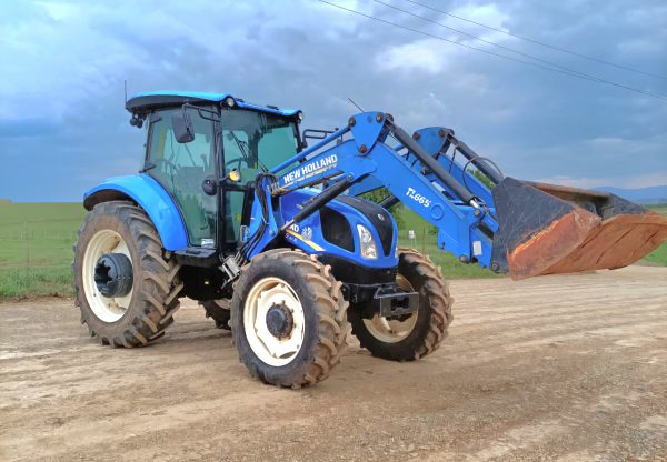 2021 New holland T5.110s 4x4 cab tractor loader