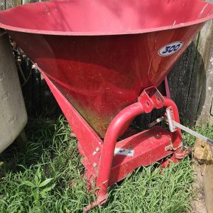 Lely 300 kg fertilizer spreader