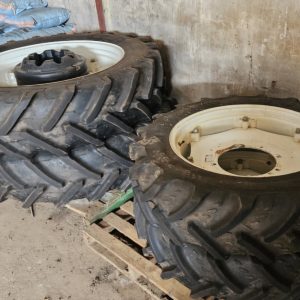 Brand new crop row tractor tyres with rims