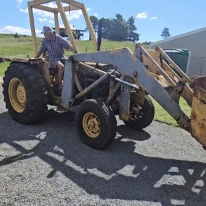 Massey Ferguson 165 front loader