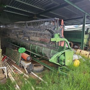 John deere 218 soy bean header