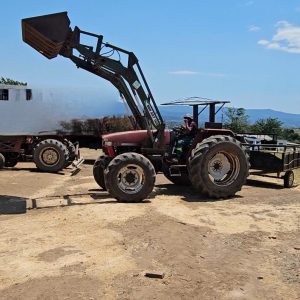 Case c80 4x4 tractor