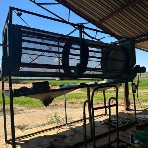 Grain sieve with motor