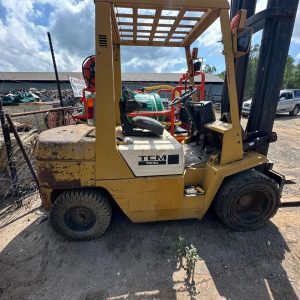 Tcm fg 30 3 ton petrol forklift