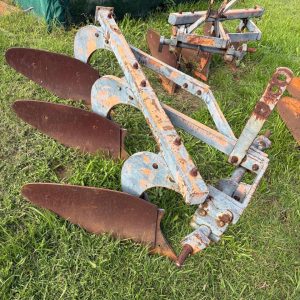 3 Furrow ploughs