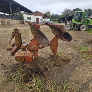 2 Furrow reversible plough