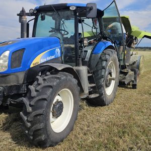 2016 New holland t6050 4x4 cab tractor
