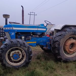 Ford 6610 4x4 tractor