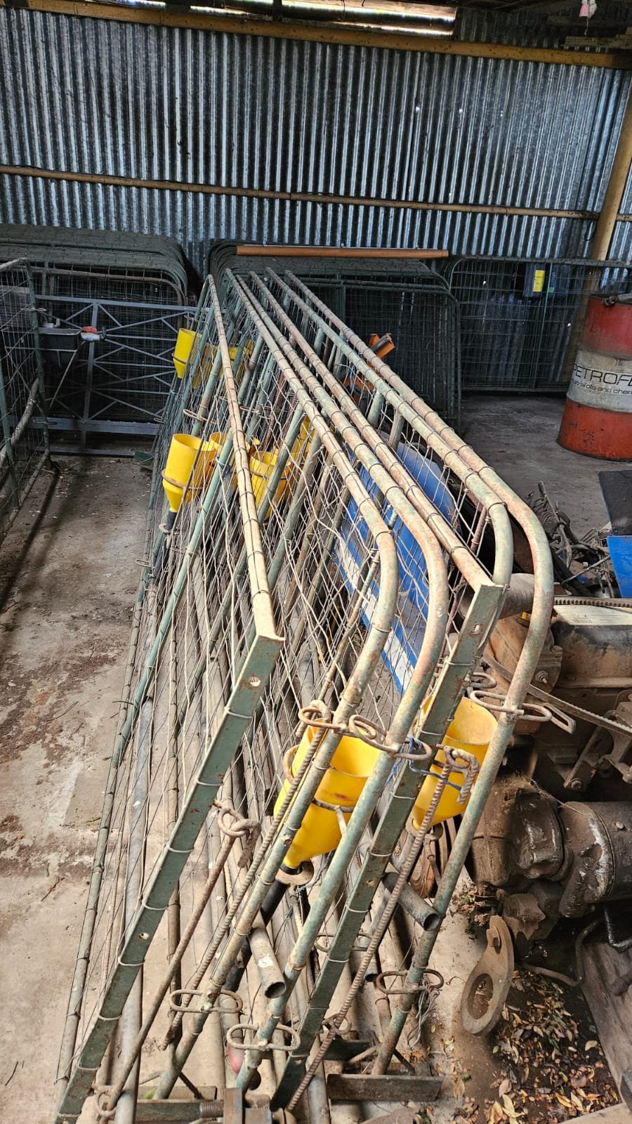 Sheep lambing pens - Image 9
