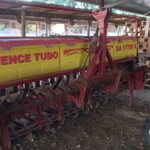 Vence tudo 17 row no till fine seed planter