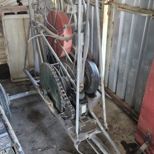 Travelling irrigator with honda motor and hoses