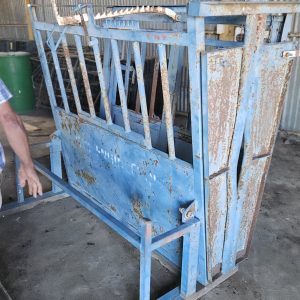 Calf neck clamp and tilt