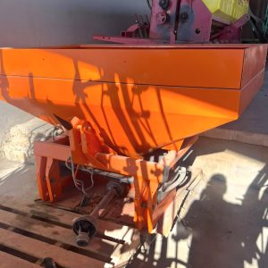 Kuhn mds 19.1 q spreader