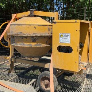 Turner morris 400lt cement mixer
